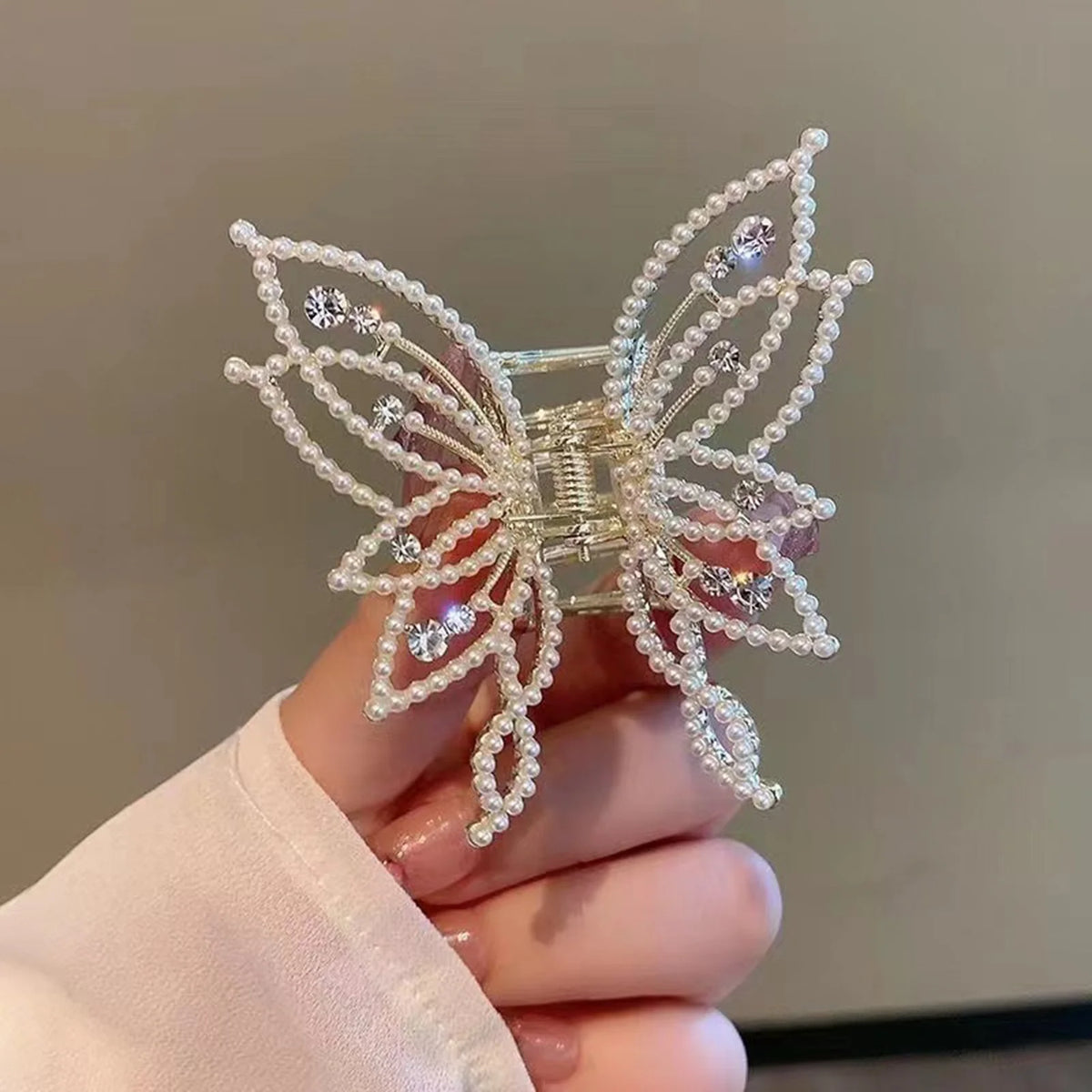 Butterfly Hair Claw Clips Butterfly Pearl Hairpin Non-Slip Hair Barrettes for Thin Medium Thick Hair Accessory Headwear Gift